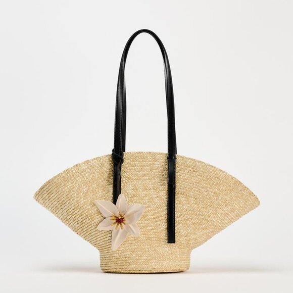 Zara Handbags - 🦋 Bloggers Favorite 🦋 NWT ZARA BASKET SHOULDER BAG WITH FLOWER